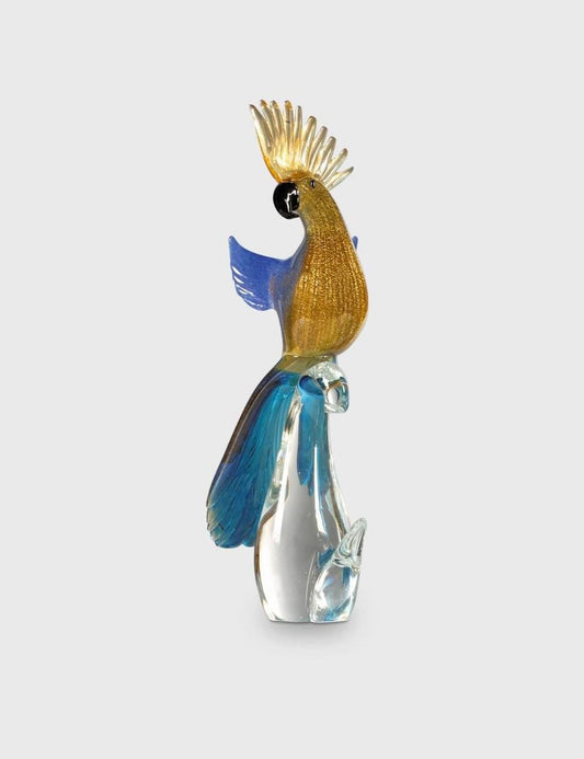 Parrot with open wings
